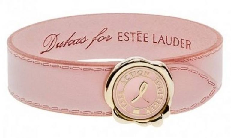Estée Lauder: Κάνε δικό σου το αγαπημένο ροζ βραχιόλι της