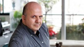 Νίκος Μουρατίδης: «Εδώ δεν έχει δουλειά η μισή Ελλάδα, γιατί να στεναχωρηθώ για 100-200 άτομα;» αναφέρει για το μαύρο στα κανάλια
