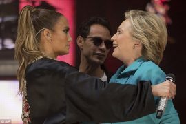 Jennifer Lopez: Πιο «καυτή» από ποτέ στη συναυλία για την Hillary.Δείτε φωτό