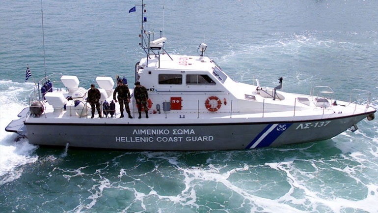 Κύματα εξαφάνισαν σκάφος στη Λευκάδα