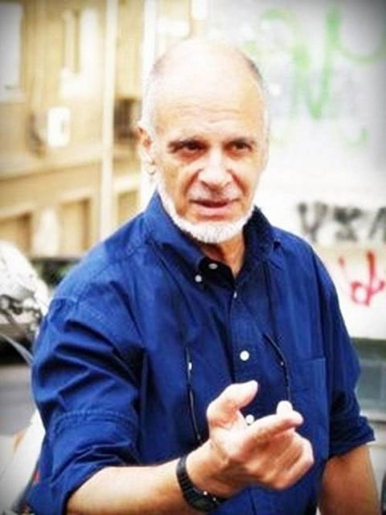 Κώστας Κακαβάς: Δείτε πώς είναι ο ηθοποιός στα 83 του χρόνια!