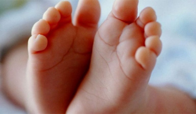 Σκιάθος: Δάκρυα χαράς για το βιαστικό μωρό. Γέννησε εν πλω για Βόλο