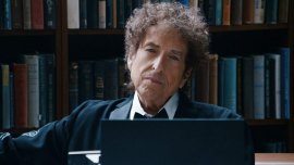Bob Dylan: Θα παραλάβει τελικά το Νόμπελ μετά το τελεσίγραφο ότι… θα χάσει τα λεφτά