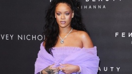 Η Rihanna μίλησε για τον ρατσισμό και τις διακρίσεις σε ΗΠΑ και Βρετανία