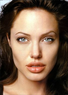 Angelina Jolie: Καυτές λεπτομέρειες για τις νύχτες σε prive sex club με άλλους celebrities