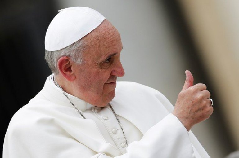 Πάπας Φραγκίσκος: «Ο Θεός σε έκανε ομοφυλόφιλο και σε αγαπά όπως είσαι»