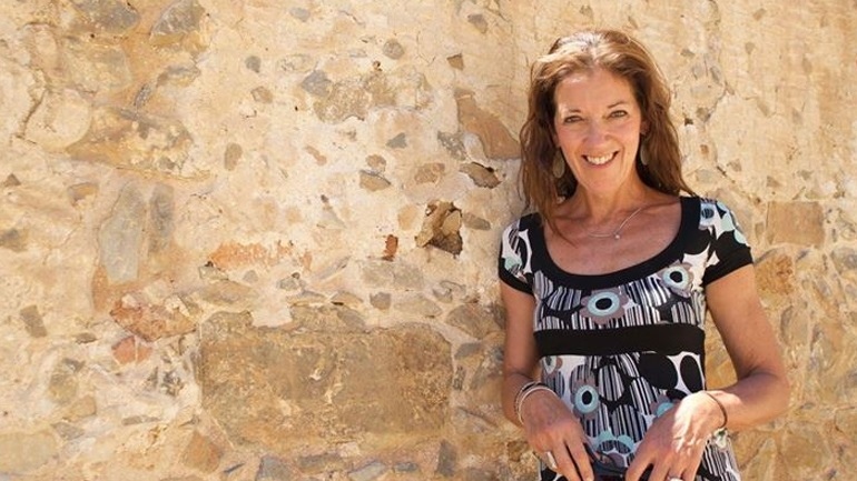 Victoria Hislop: «Η Βρετανία δεν έχει την ομορφιά και τους ανθρώπους της Ελλάδας»