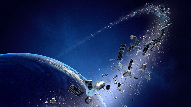Πιθανή σύγκρουση δορυφόρων θα γεμίσει με «διαστημικά σκουπίδια» την τροχιά της Γης