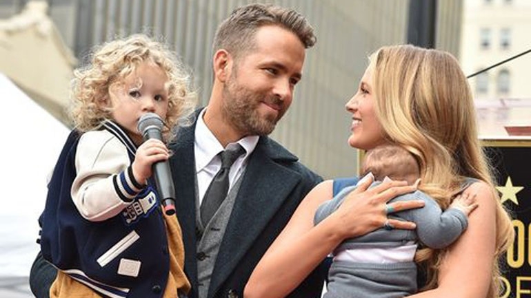 Blake Lively & Ryan Reynolds: Η πρώτη φωτογραφία με τη νεογέννητη κόρη τους